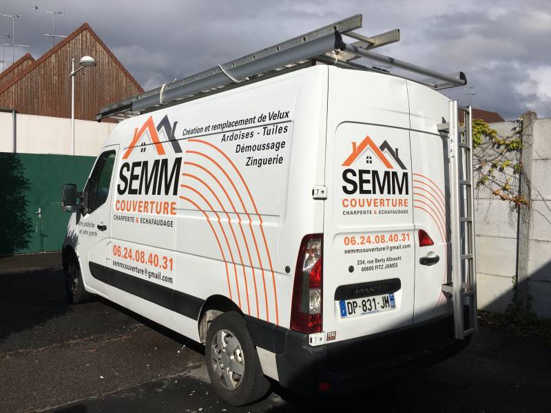 Marquage d'un véhicule dans l'Oise pour la société 