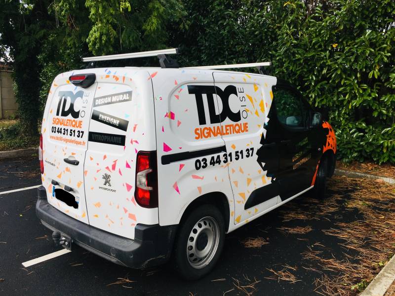 marquage véhicule design éclatant