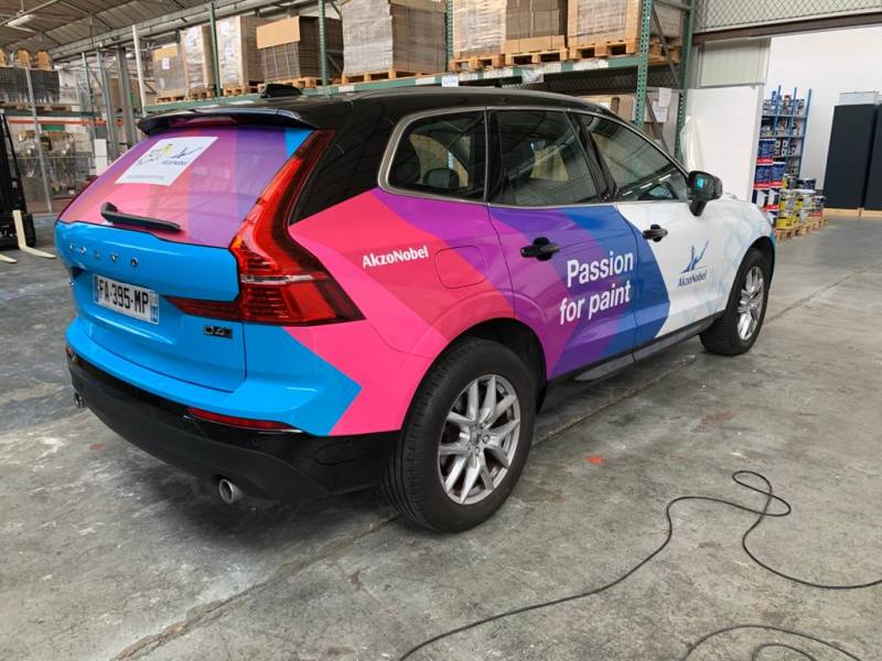 Habillage de véhicule aux couleurs de l'entreprise pour des sociétés situées à Cergy Pontoise dans le 95