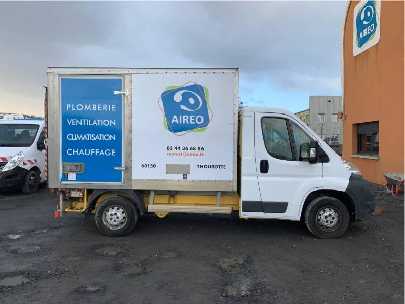TDC - Camion caisse Aireo après le total covering en adhésif imprimé
